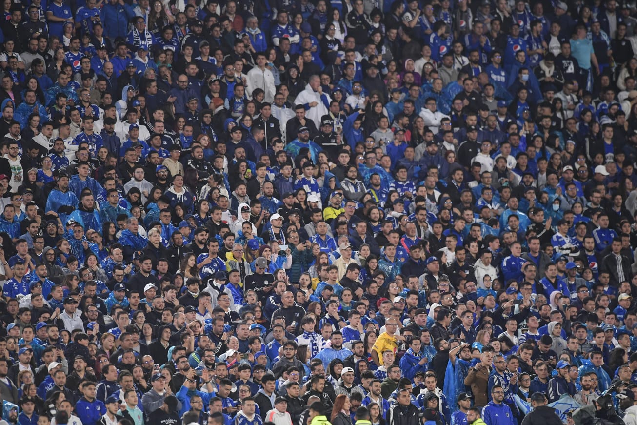 Victoria de Millonarios 4 - 3 sobre América de Cali en el estadio El Campín
