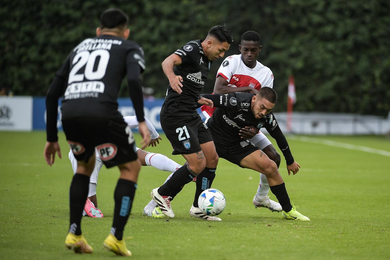 Previo al juego de vuelta en Bogotá, Iquique se había impuesto 2-1 sobre Santa Fe.