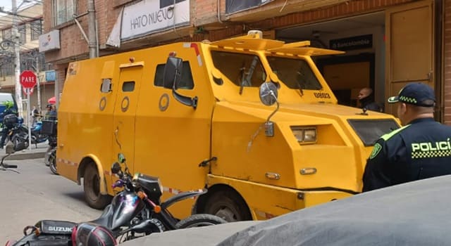 Vuelve y juega: intento de hurto a camión de valores en Bogota terminó en balacera