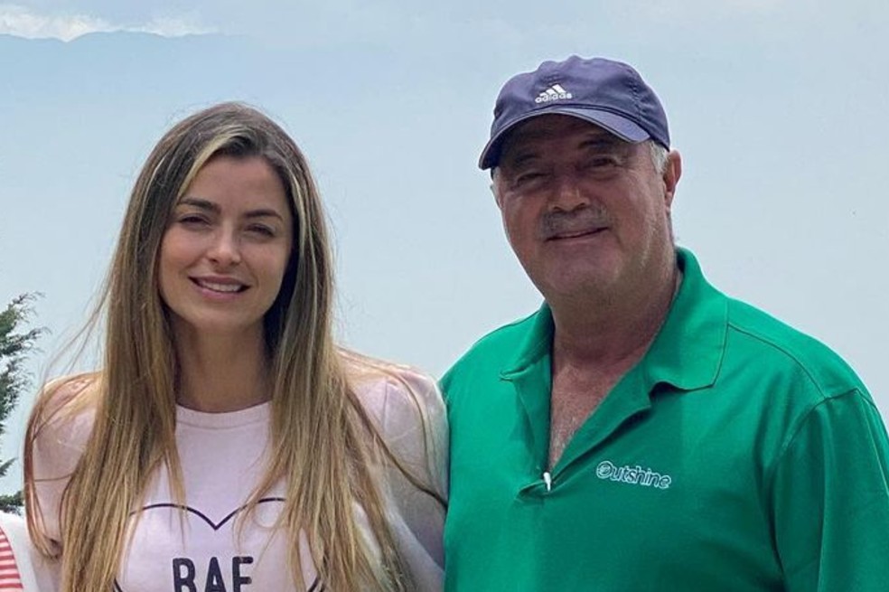 El padre de la presentadora estuvo varios días internado en una UCI a causa del Covid-19.