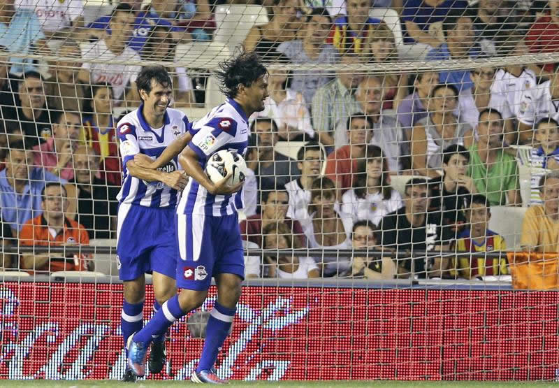 Abel Aguilar marca en empate de la Coruña frente al Valencia