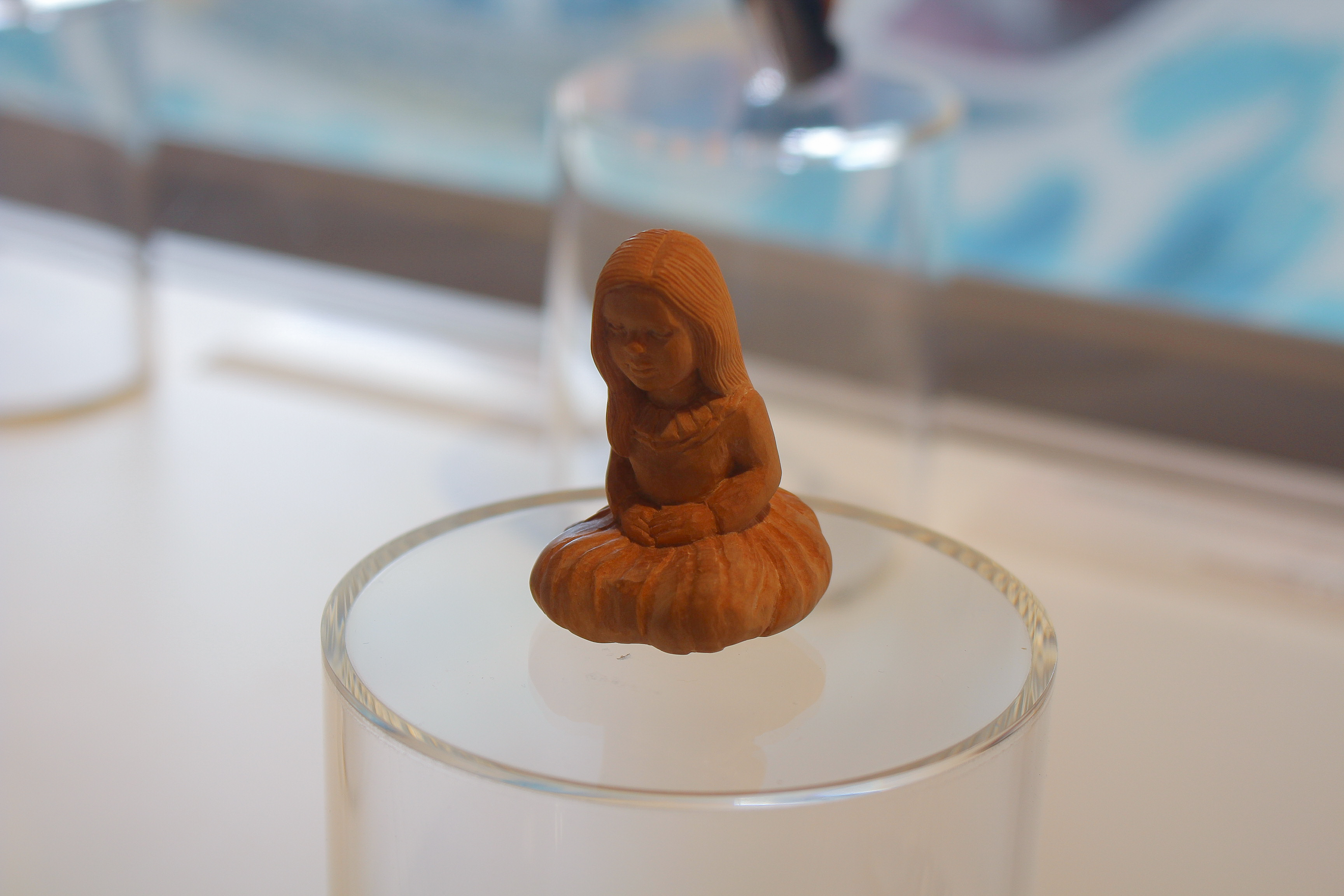 "Huevo". Artista: Rieko Otake (2017). Parte de la muestra Netsuke Contemporáneo, del 16 de julio al 18 de septiembre, en el Centro del Japón, Universidad de los Andes.