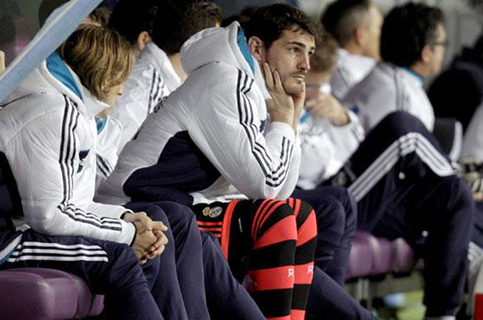 Casillas seguirá en la banca contra el Betis: Mourinho