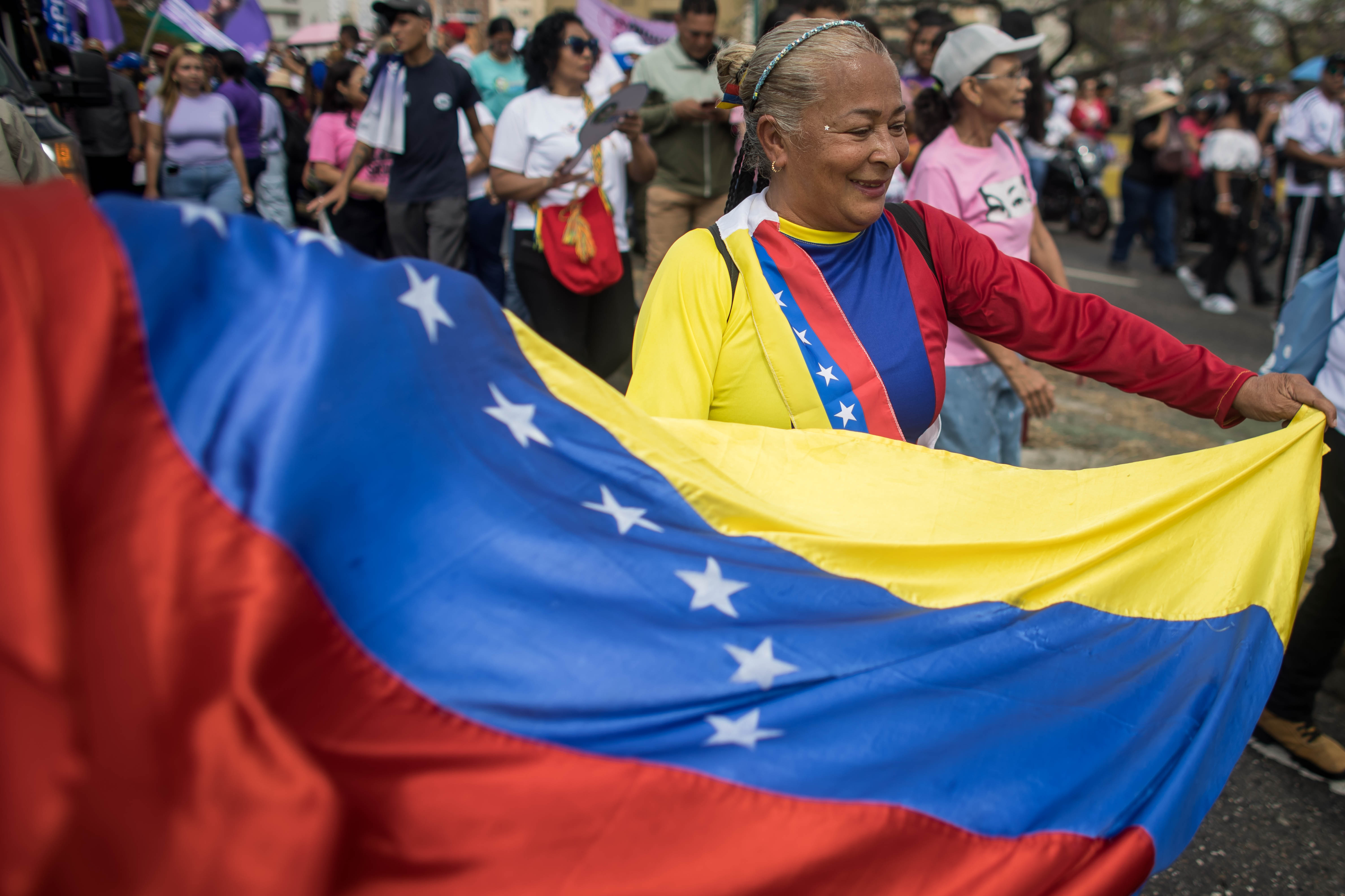 ¿Qué bonos de dinero entregan en Venezuela y cómo registrarse para reclamarlos?