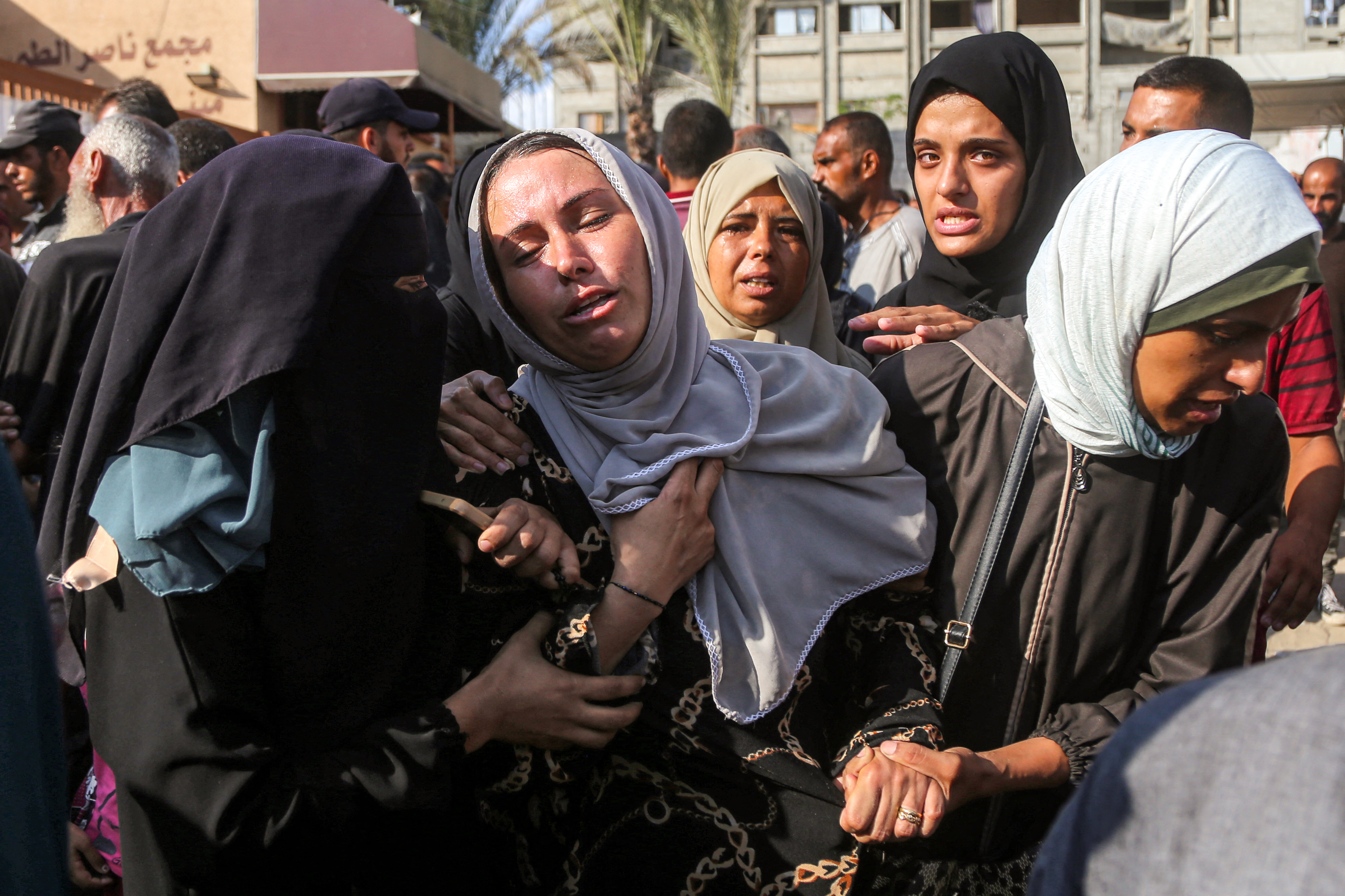 Denuncian más de 100 palestinos asesinados este fin de semana  buscando comida