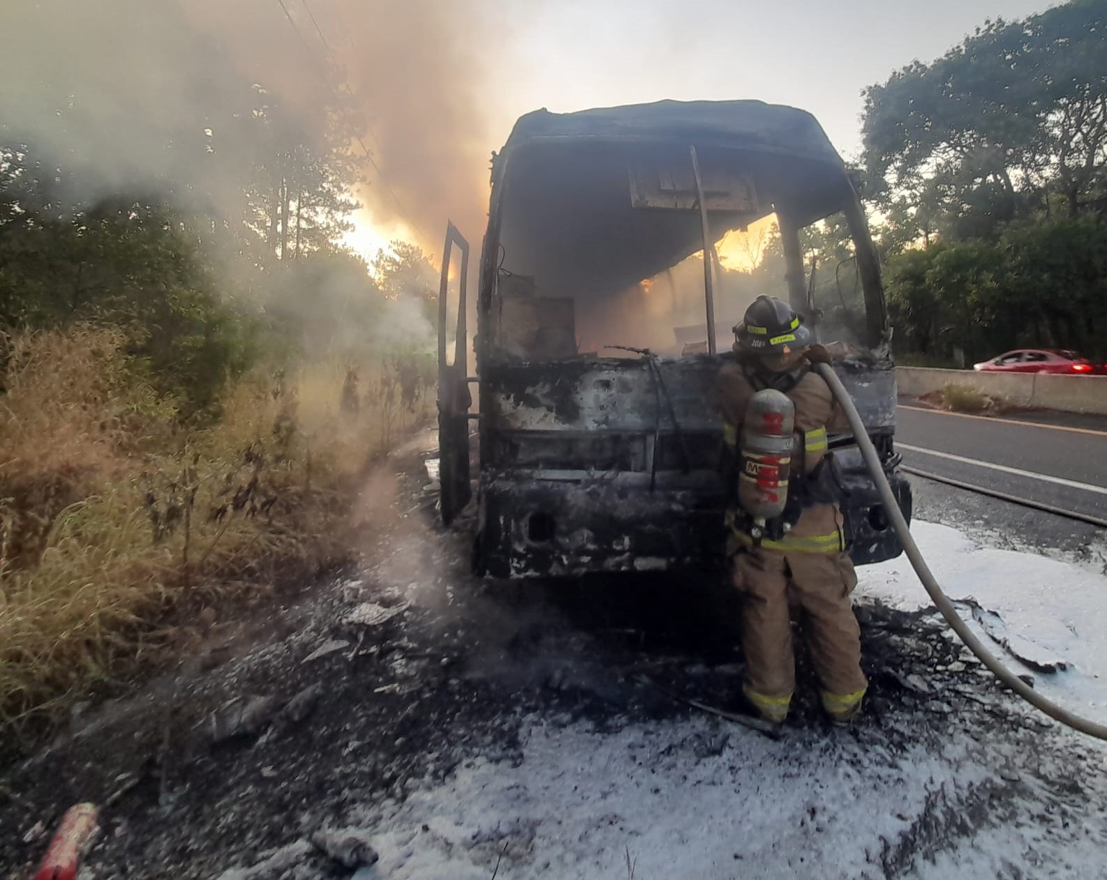 Bus en el Darién se incendió mientras transportaba migrantes