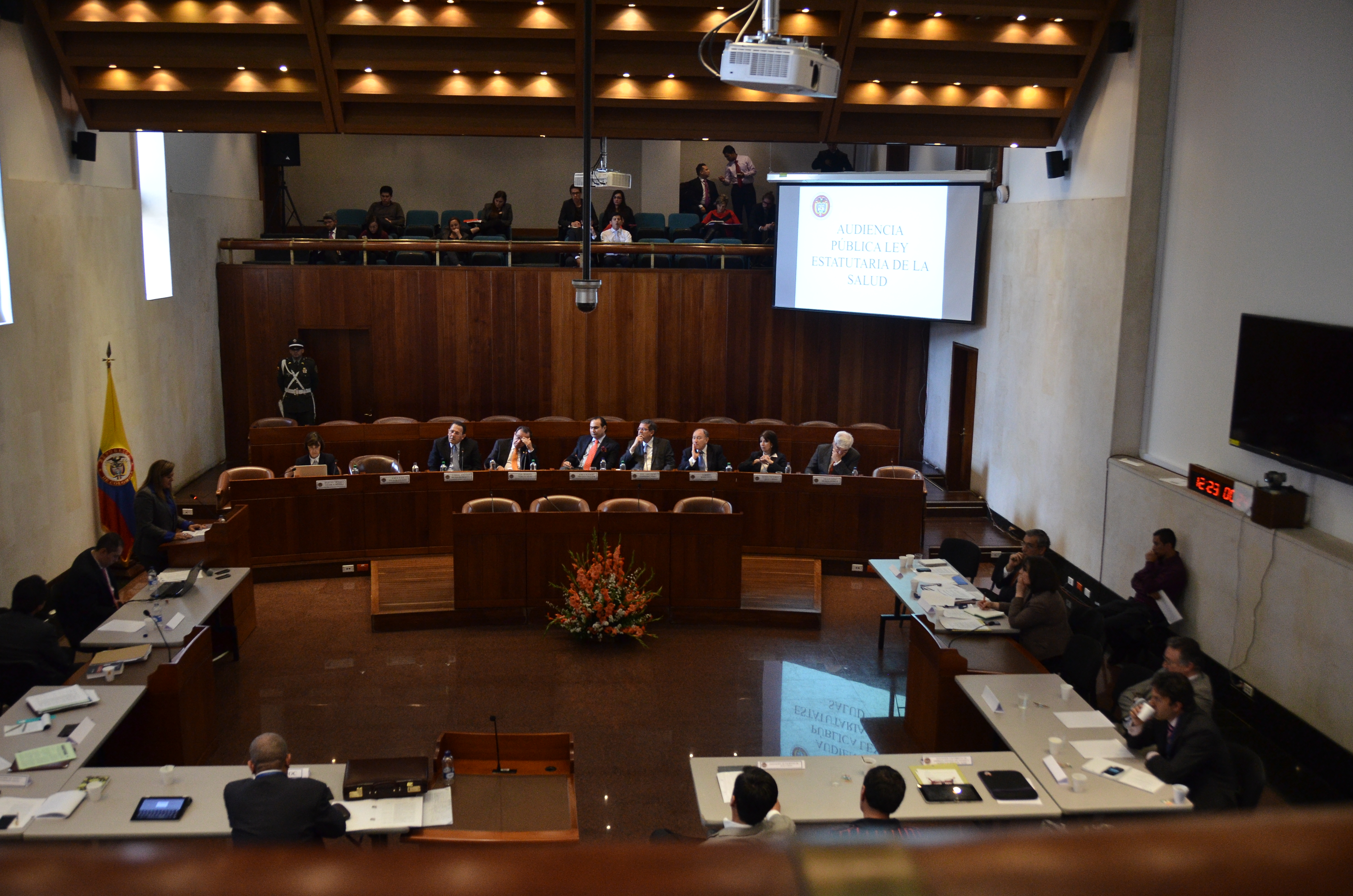 Audiencia por la reforma a la Salud, ante los magistrados: Gabriel Eduardo Mendoza, Luis Ernesto Vargas, María Victoria Calle, Nilson Elías Pinilla, Martha Victoria Sáchica, Jorge Ignacio Pretelt y Luis Guillermo Guerrero.