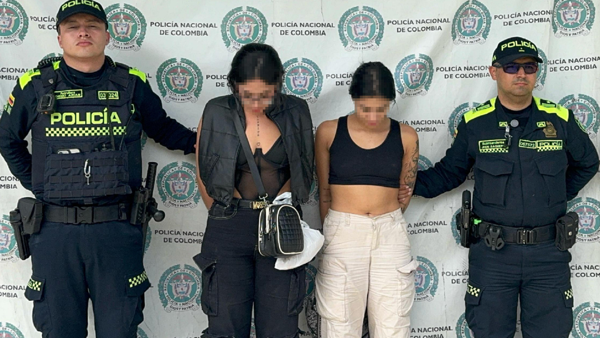 Las mujeres, de 20 y 23 años, habrían drogado a dos extranjeros.
