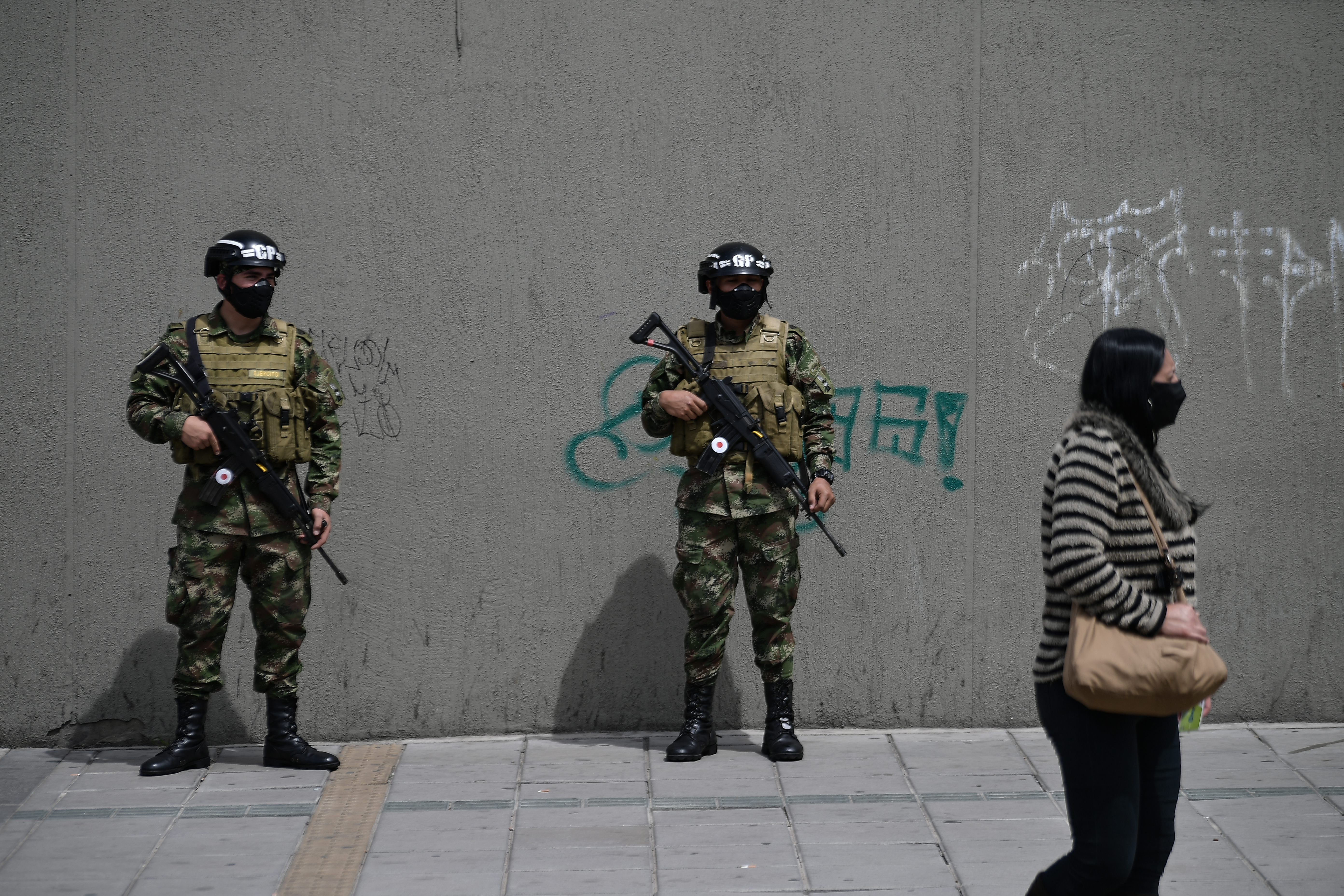 No habrá refuerzos del Ejército para patrullaje en Bogotá: MinDefensa