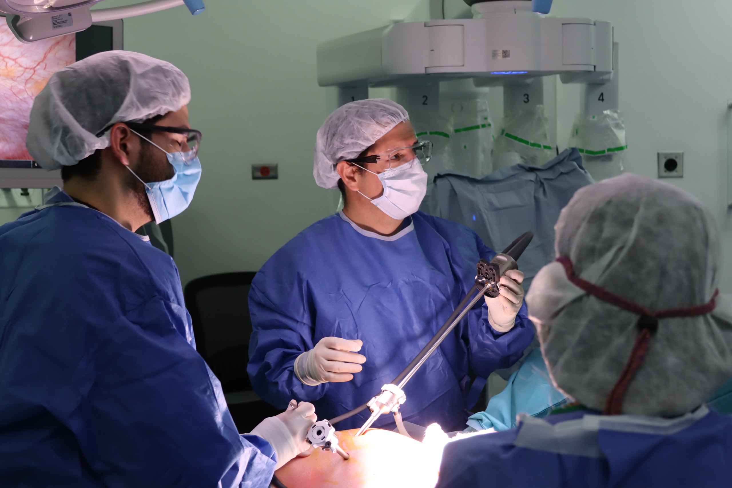 Los médicos también salvan vidas a través de la investigación 