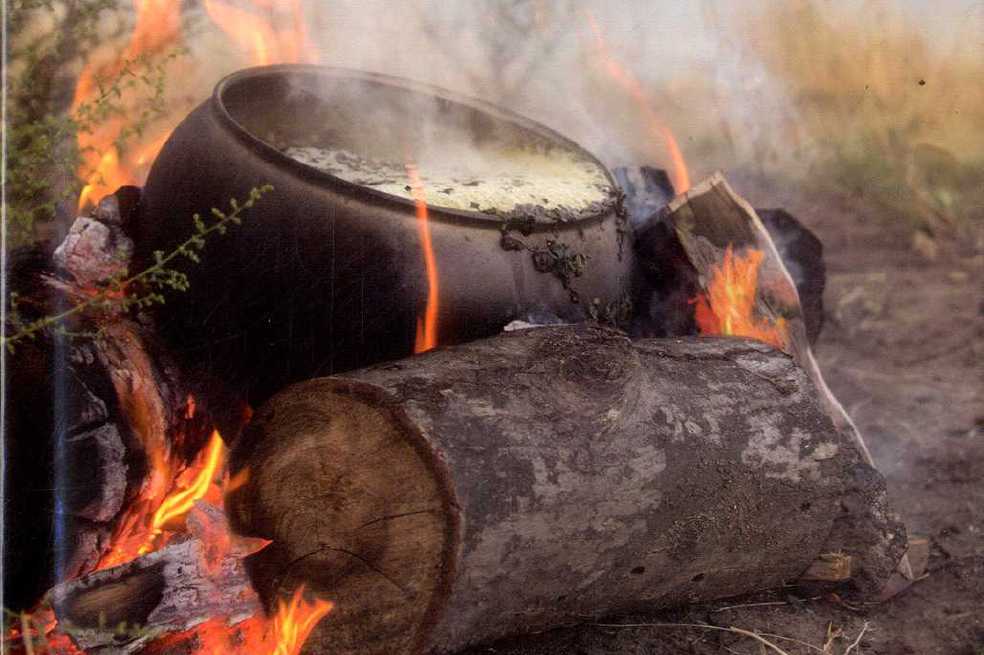  Verónica Sánchez de Ospina escribió este año un compendio de historias sobre la cocina.  / Cortesía