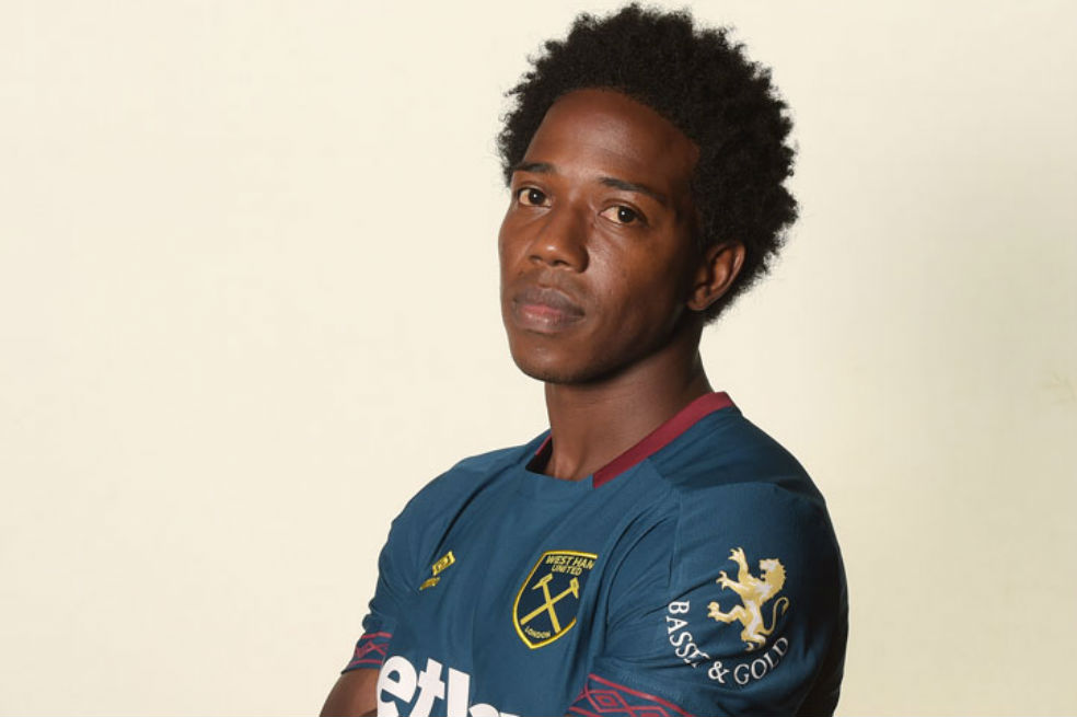 Carlos Sánchez vuelve a la Premier League: firmó con el West Ham United