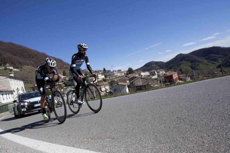 Rigoberto Urán se prepara para el Giro de Italia