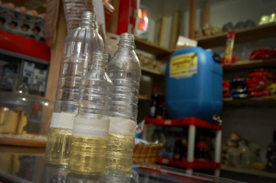 Sancionan a empresas de aceite de cocina por vender menos de lo prometido