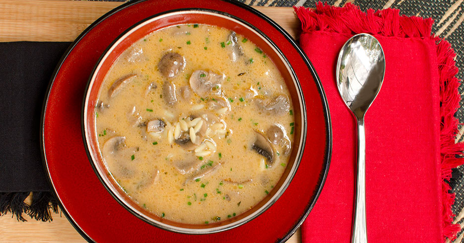 Receta del día: Sopa con variedad de champiñones y orzo