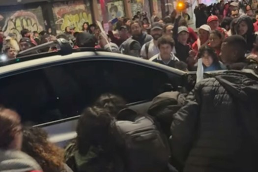 Conductor se pasó semáforo y embistió a varios asistentes a las marchas en Bogotá