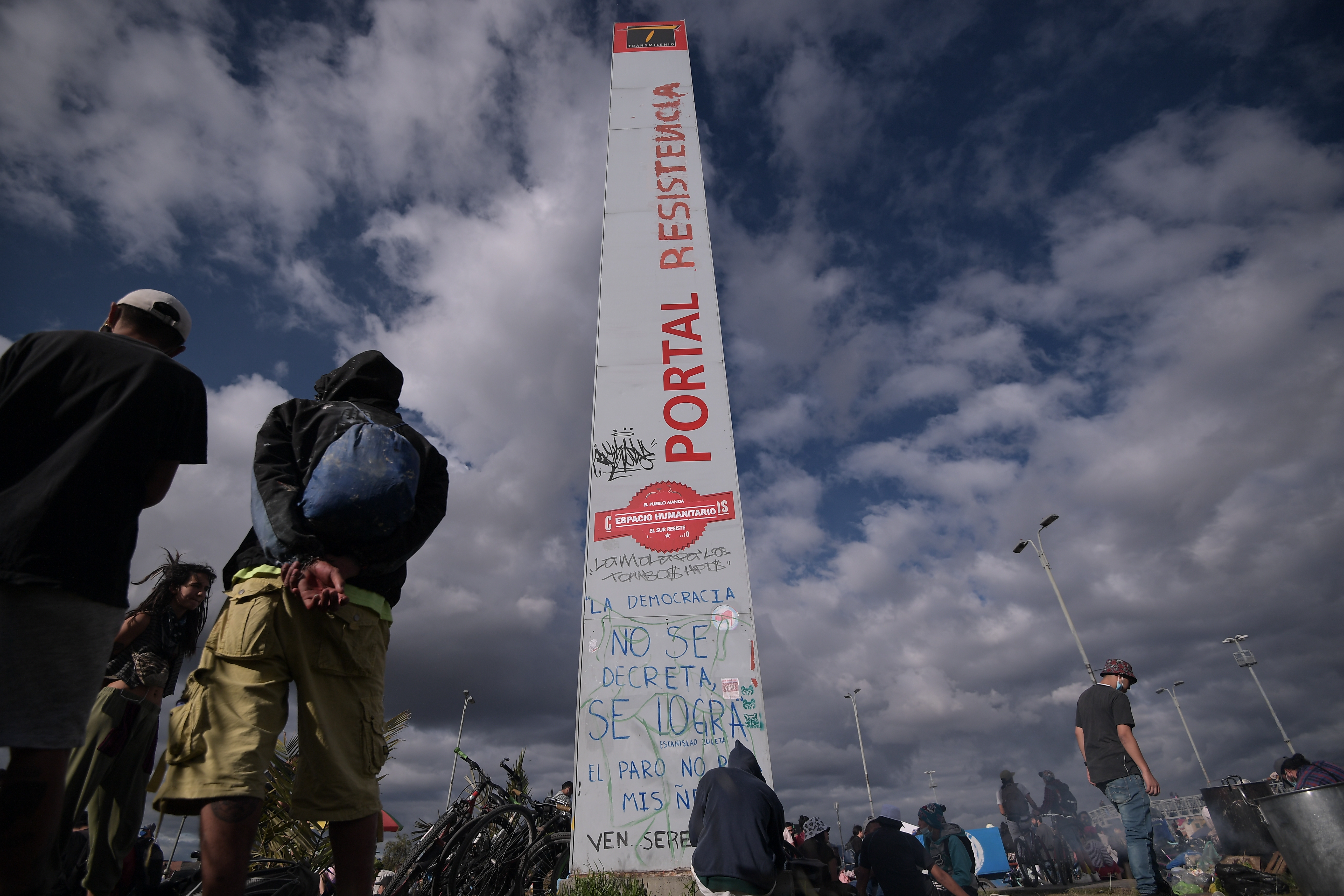 Protestas en Portal Américas terminan en enfrentamientos y dejan policías lesionados