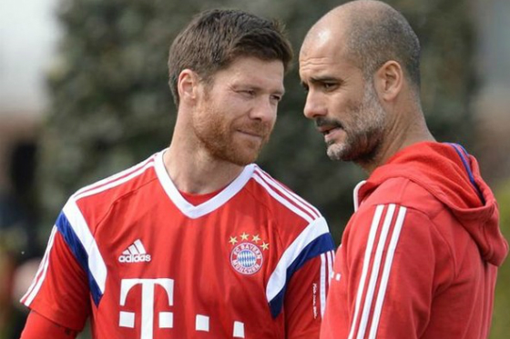 Mourinho y Guardiola tienen cosas de personalidad parecidas: Xavi Alonso