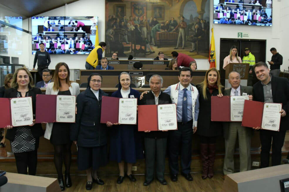 Concejo de Bogotá condecora a congregaciones cristianas y evangélicas