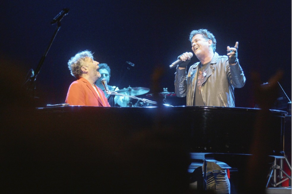 Carlos Vives le hace homenaje al rock argentino con "Babel", canción compuesta por él junto a Fito Páez.