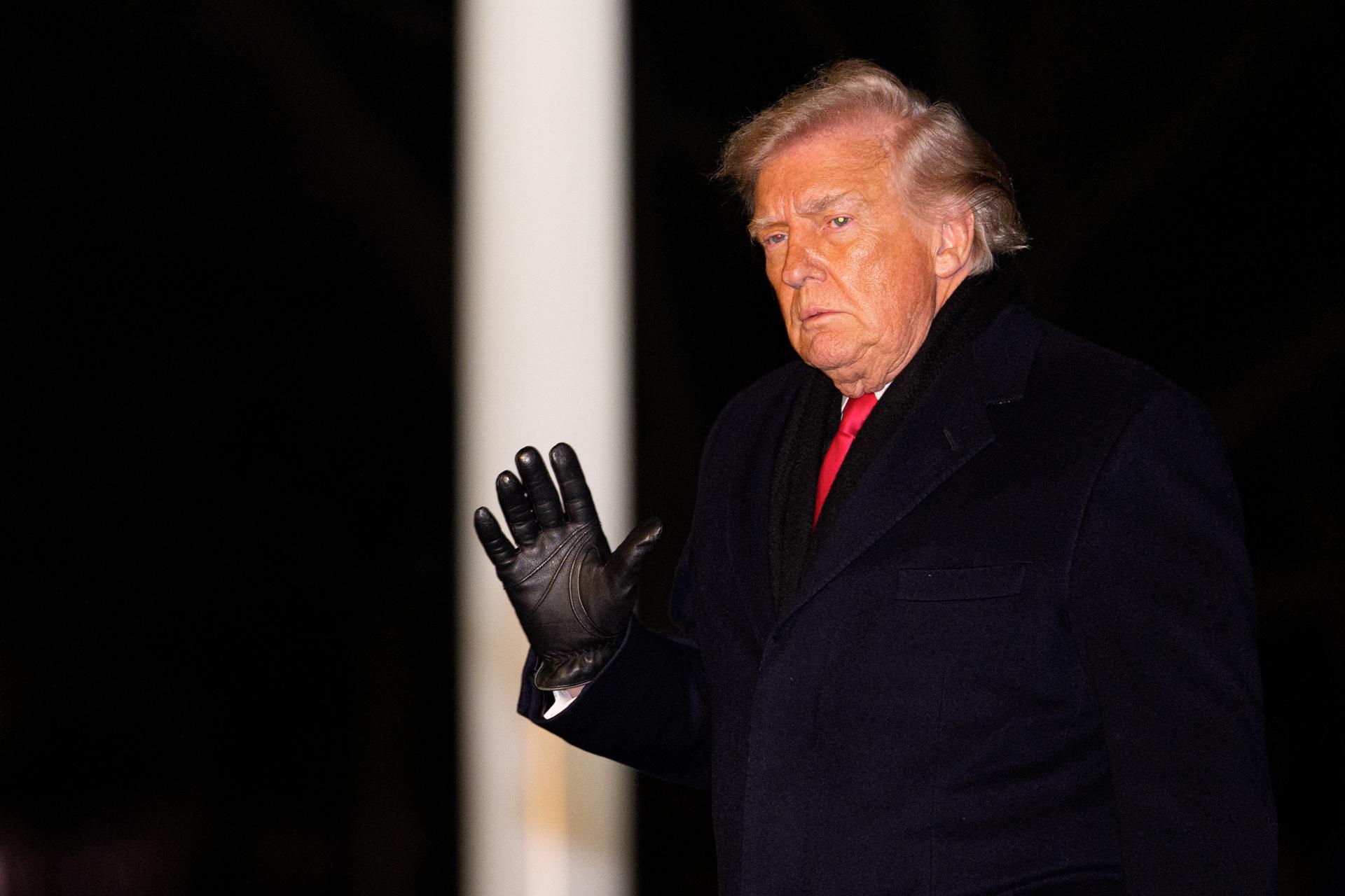 Las acciones mundiales superan al S&P 500 en el caótico primer año de Trump
