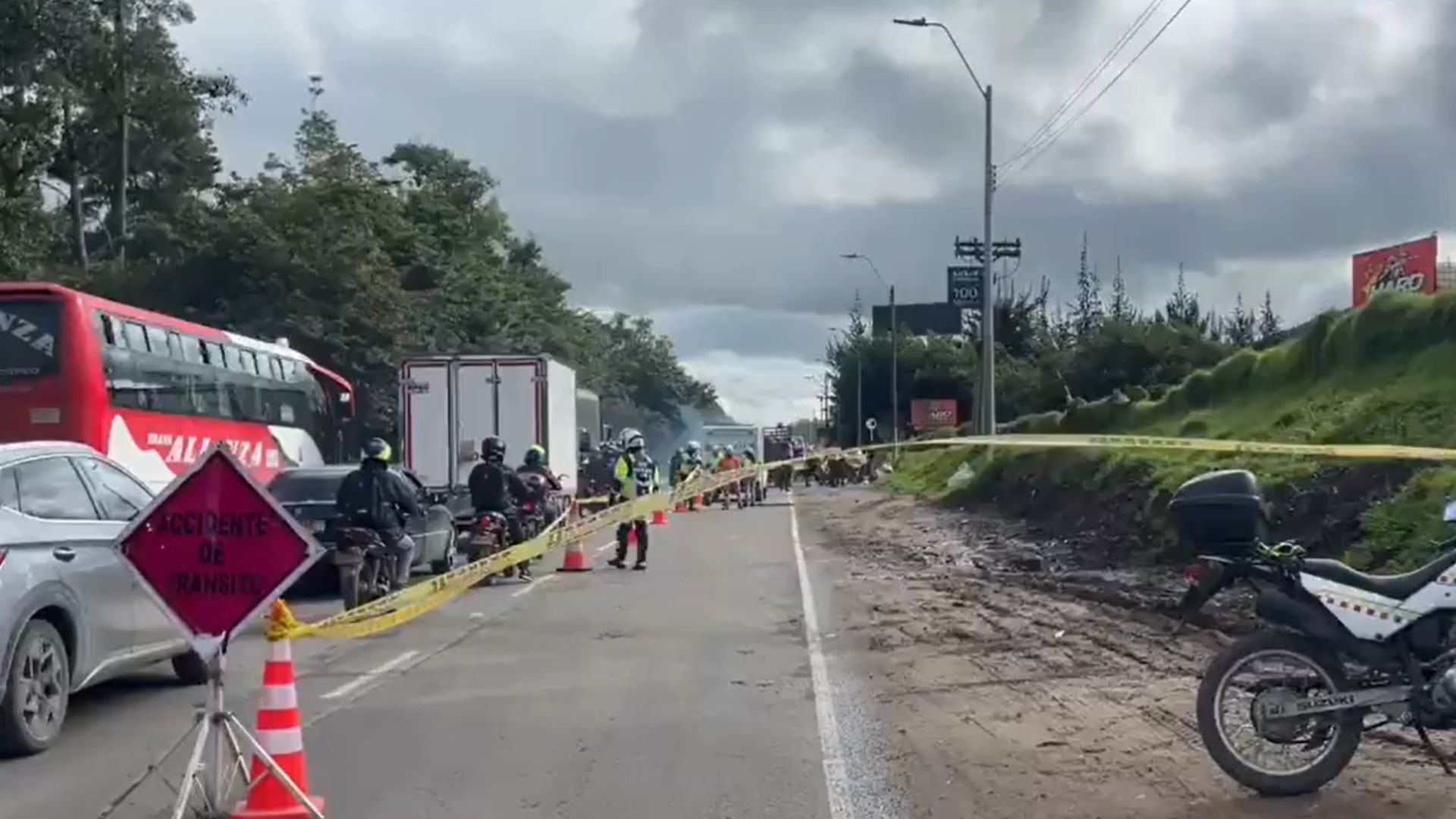 Muere ciclista tras ser atropellada por un camión en el norte de Bogotá