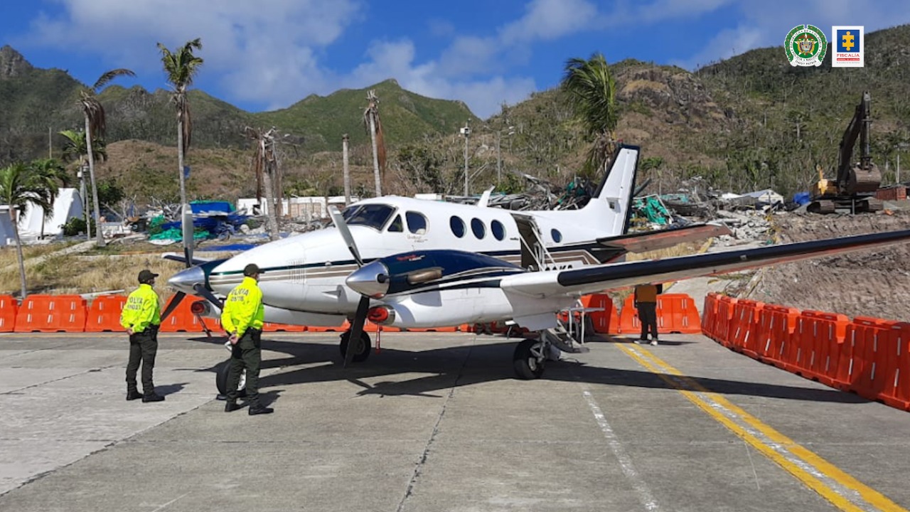 Fiscalía incauta avioneta del esposo de Alejandra Azcárate donde encontraron cocaína
