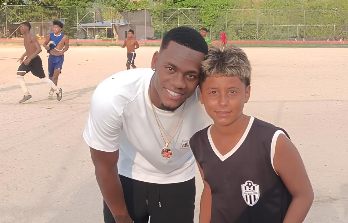Jhon Jáder Durán de visita en Zaragoza.