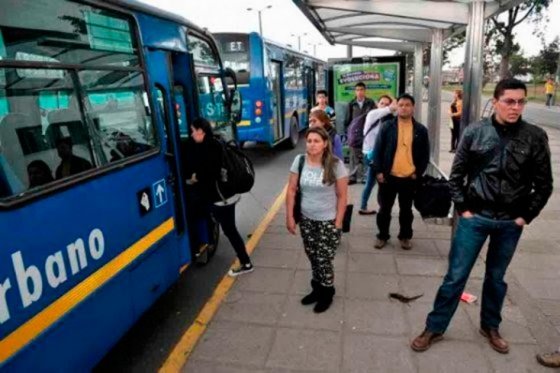 Motos y el SITP, los que más contaminan el aire