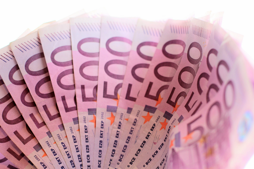 El misterio de los 100.000 euros que encontraron en diferentes inodoros en Suiza