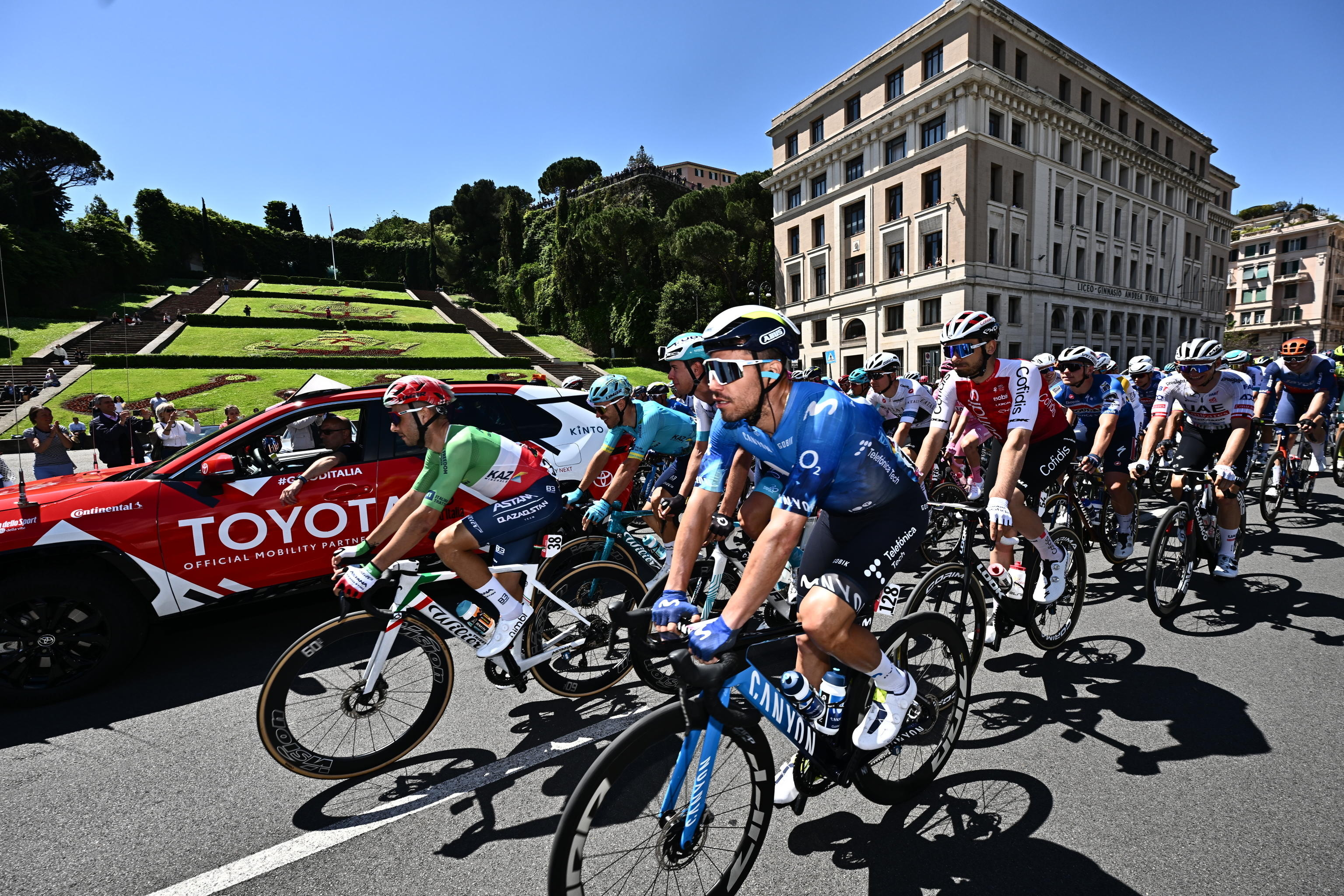 Genova (Italy), 08/05/2024.- The pack of cyclists depart for the 5th stage of the Giro d'Italia 2024, a cycling race over 178 km from Genova to Lucca, Italy, 08 May 2024. (Ciclismo, Italia) EFE/EPA/LUCA ZENNARO