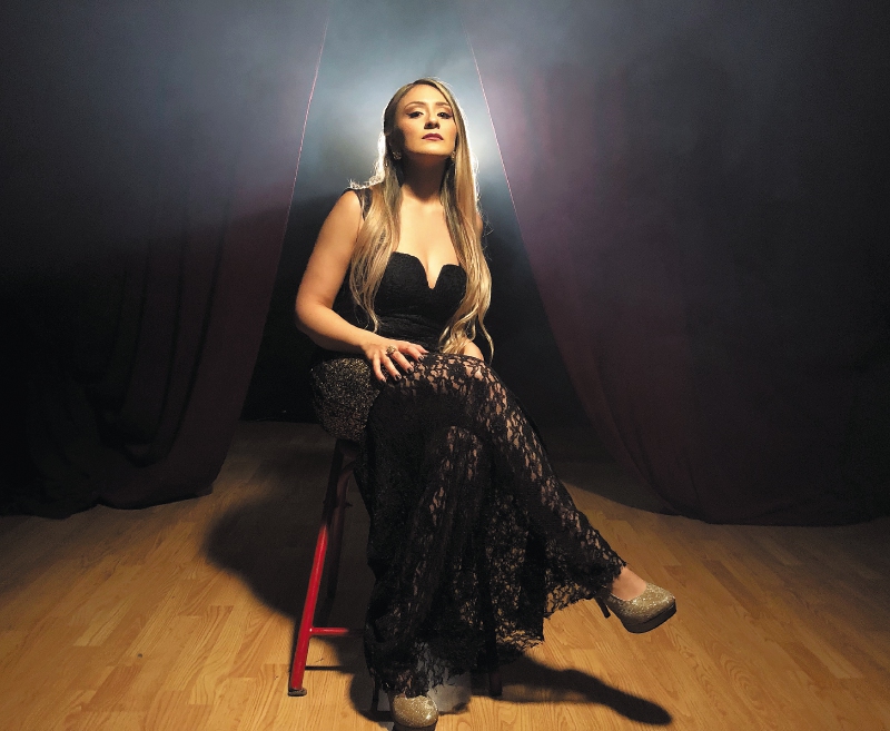Ana Ro: una artista con varias tonalidades