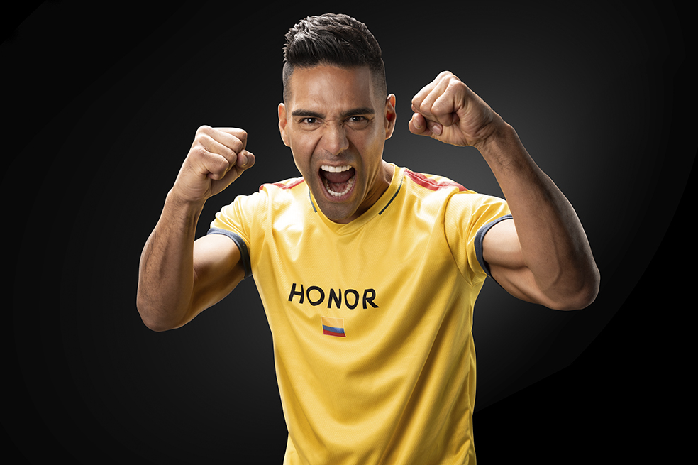 Falcao eligió el HONOR 200, la marca que le recomendaron los colombianos