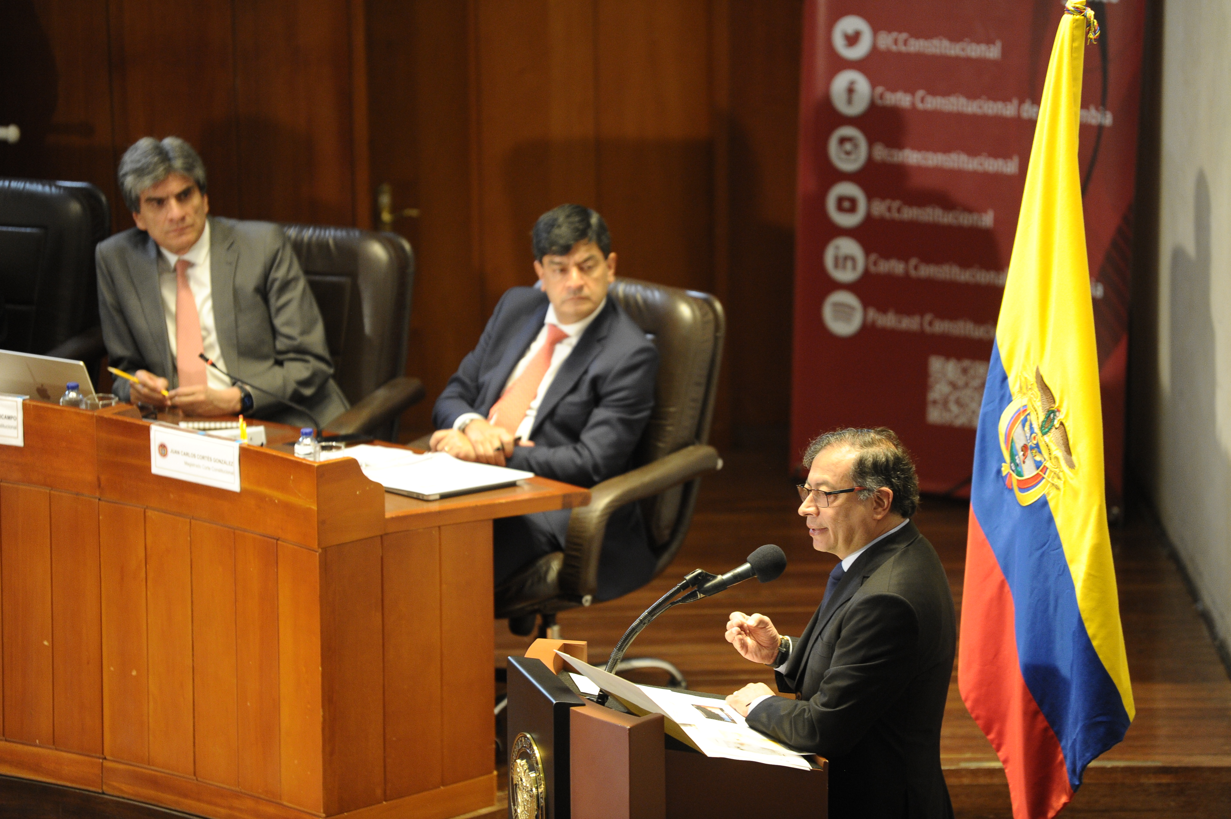 Un año de desencuentros entre el presidente Gustavo Petro y las altas cortes