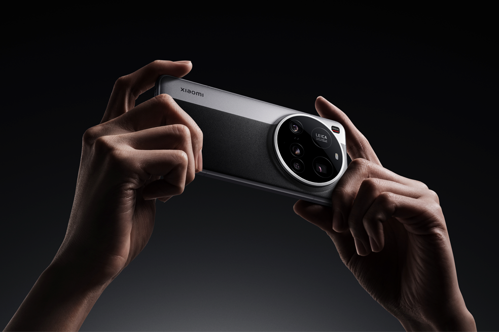 Para la mamá fotógrafa el Xiaomi 15 Ultra por 6.999.900 + kit de fotografía de regalo
Tecnología de punta con autonomía extrema. Combina lentes Leica Summilux de 50 MP con un teleobjetivo de 200 MP y zoom óptico 4.3× para captar cada detalle con nitidez profesional.