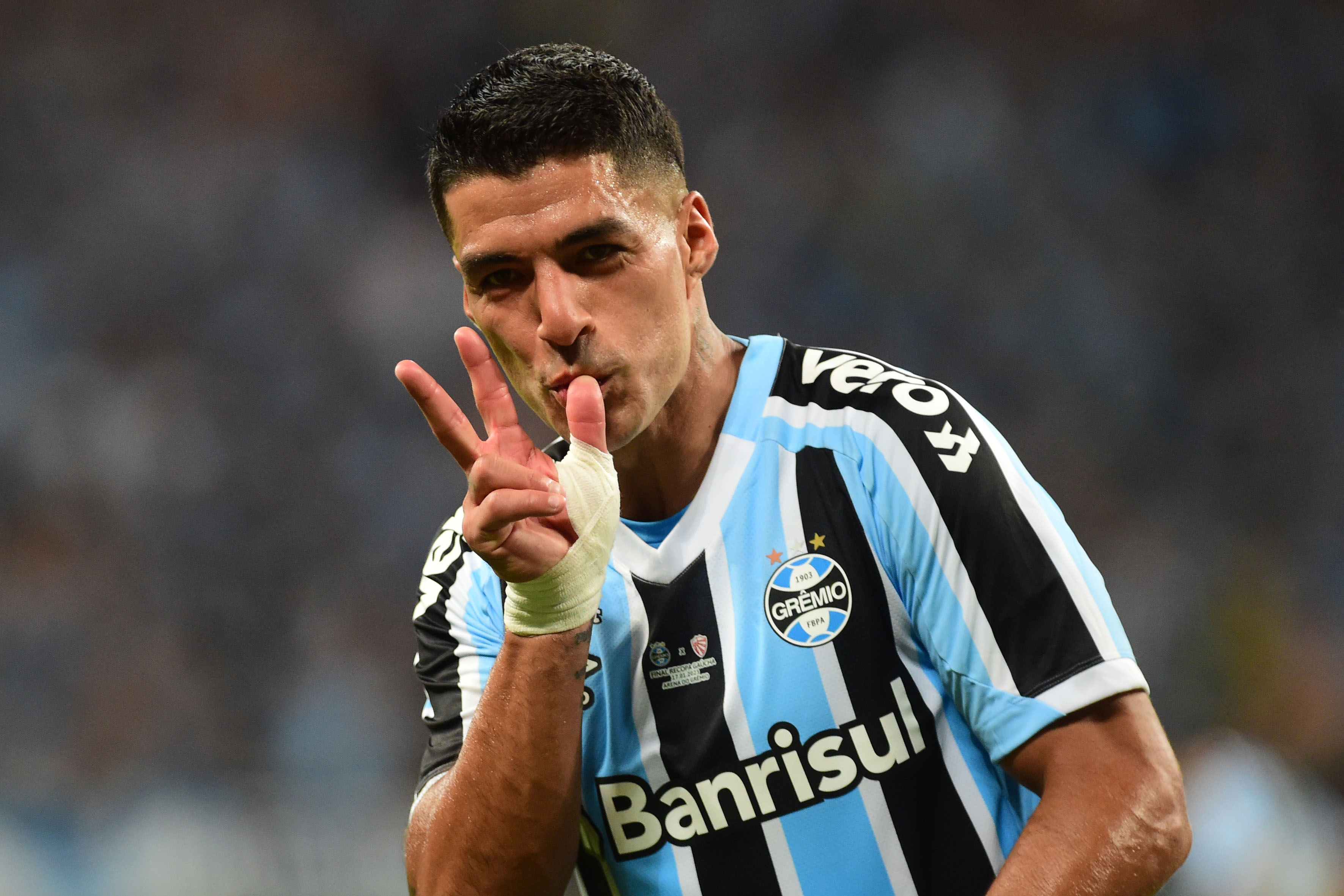Conserva su magia: Luis Suárez debutó con triplete en Brasil