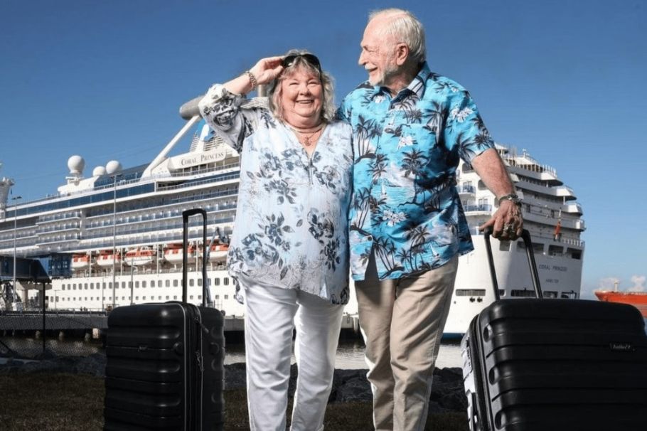 Esta pareja de abuelos viven en cruceros porque es más barato que pagar arriendo