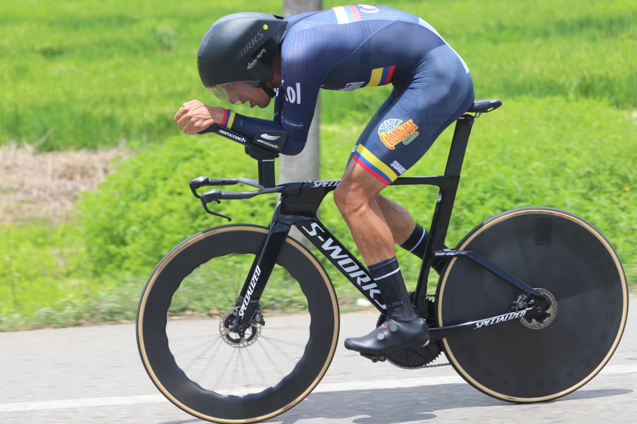 Walter Vargas hace historia y vuelve a ganar la contrarreloj del Panamericano de Ciclismo