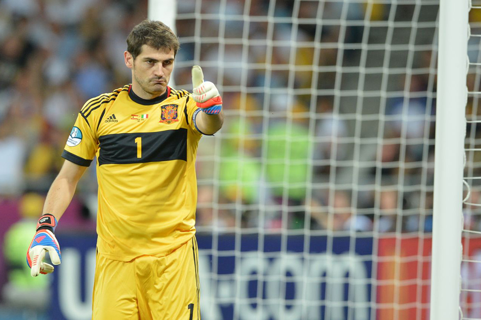 Iker Casillas hizo oficial su retiro del fútbol