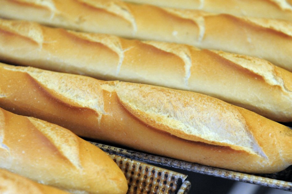 Militares producen pan para paliar efectos de huelga de panaderos en Bolivia