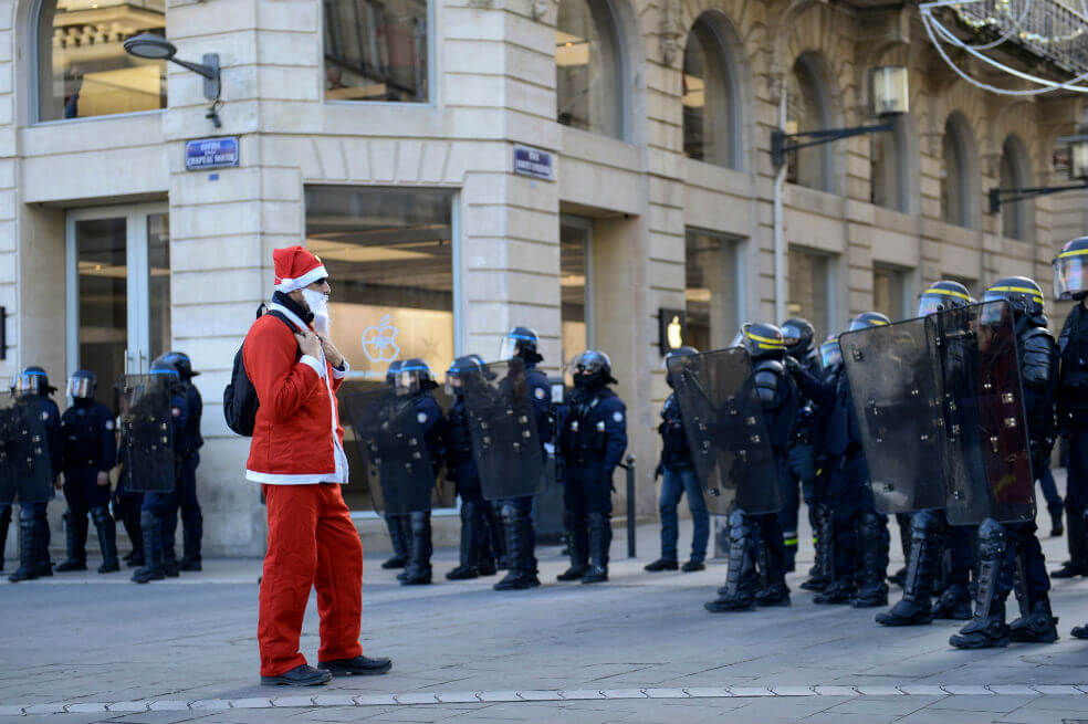 Atascos, confusión y mucha paciencia, lo que deja la primera semana de protestas en Francia