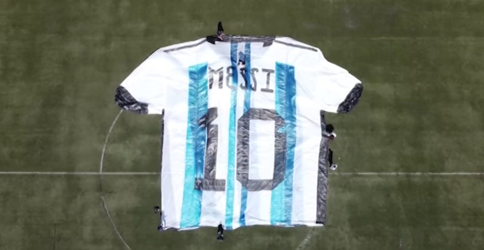 Video: ¿la camiseta de Messi más grande del mundo está en Antioquia?