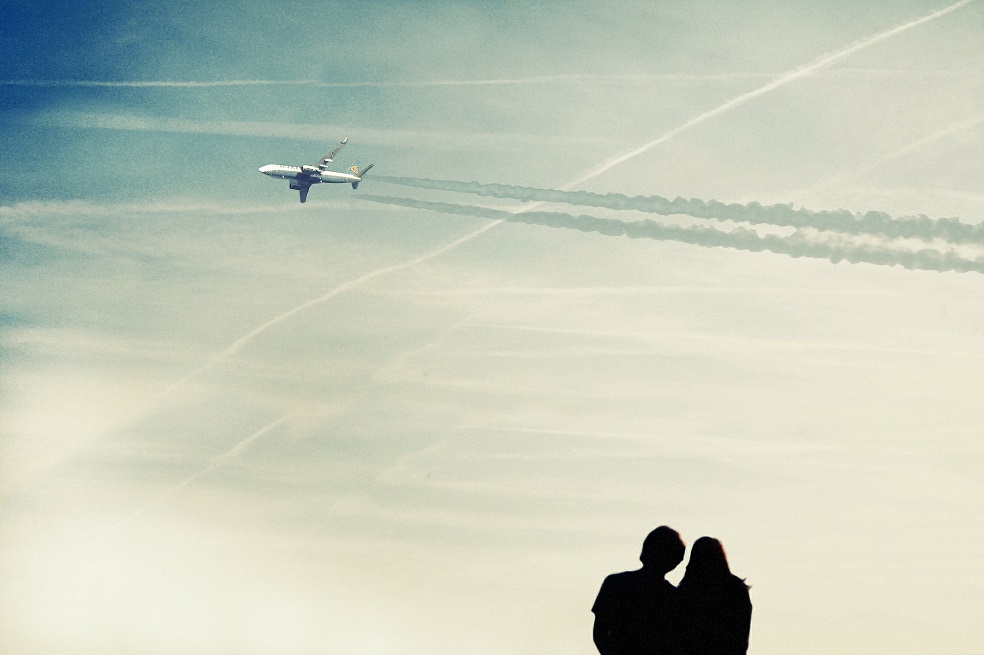 ¿Qué ocurre si descubren a una pareja teniendo sexo en un avión?