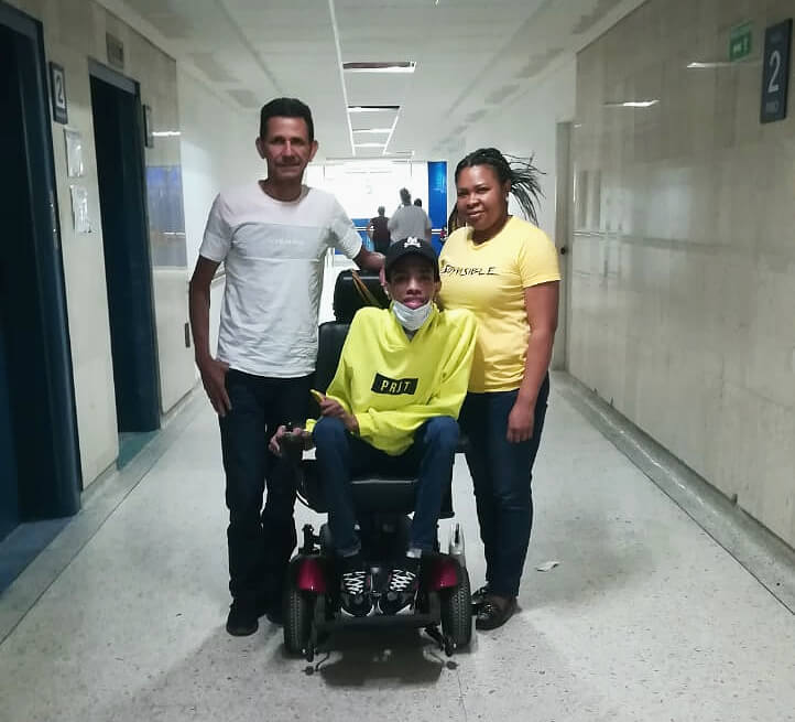«Dijeron que no necesitaba silla de ruedas porque ya me iba a morir”