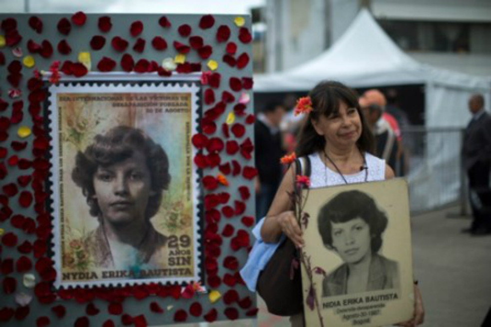 Declaran tortura y desaparición de Nydia Erika Bautista como crímenes de lesa humanidad. Su hermana, Yanette Bautista, dedicó su vida a encontrarla y hacer justicia en su caso. 