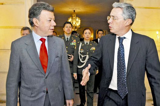 Los caminos cruzados de Uribe y Santos