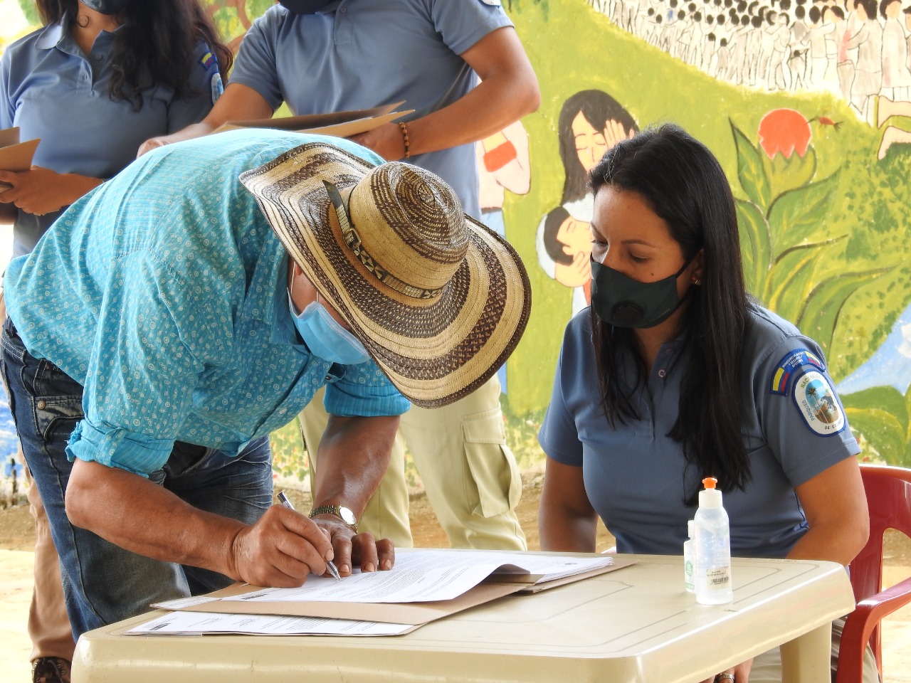 Campesinos firman acuerdos para conservar el Parque Nacional Cordillera de los Picachos en San Vicente del Caguán