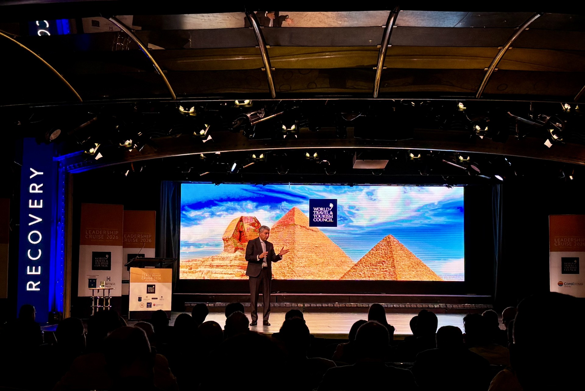Turismo, conectividad y resiliencia: Egipto se posiciona en el centro del debate global