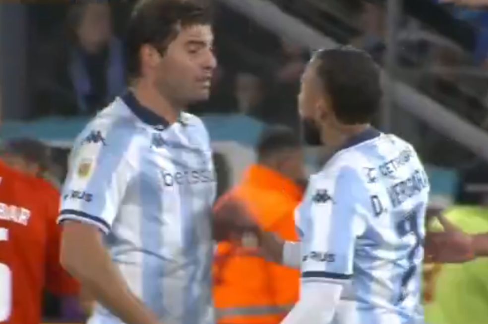 Duván Vergara se peleó con un compañero en pleno partido, ¿qué pasó?