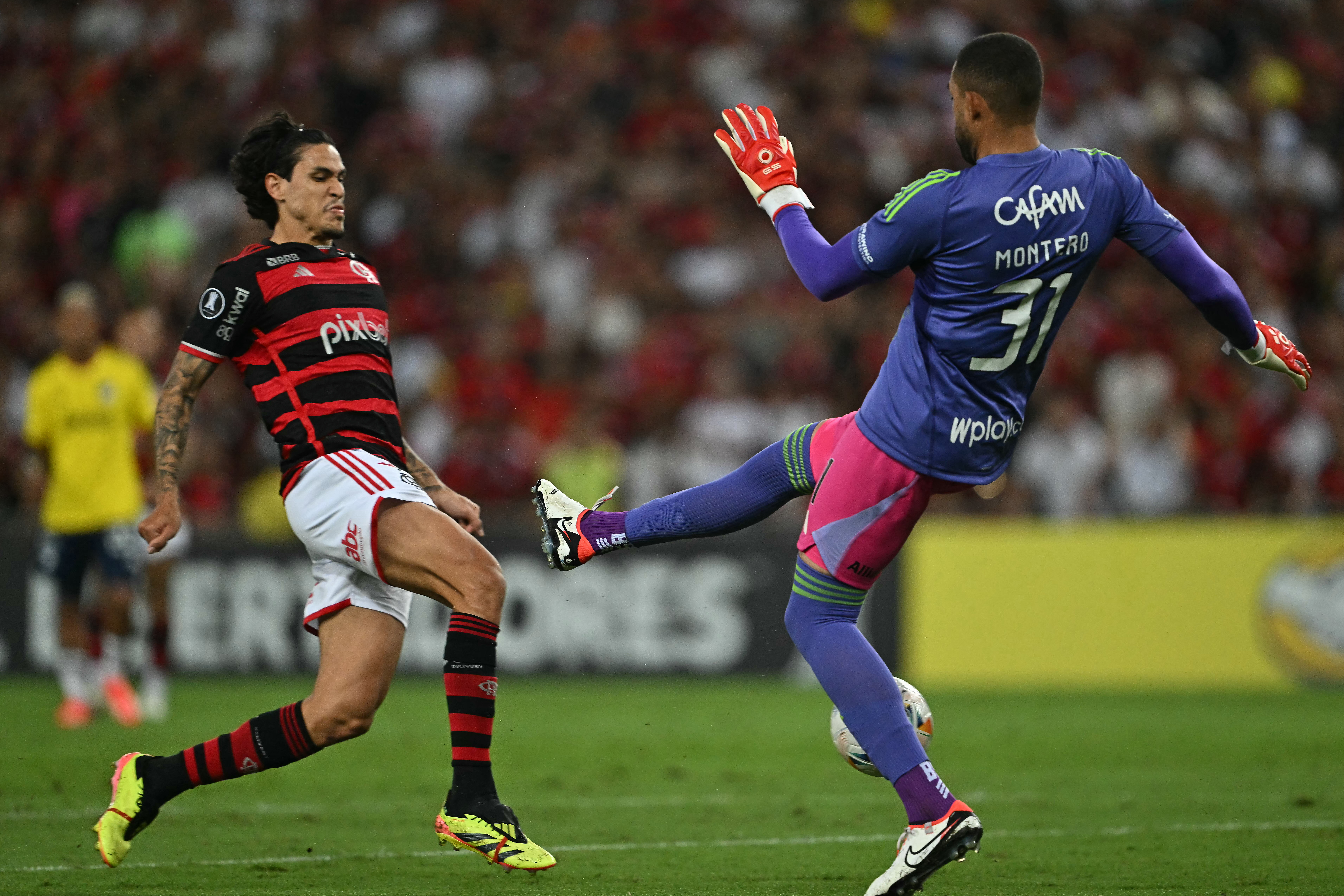 Los insólitos errores de Millonarios frente a Flamengo en Libertadores: video